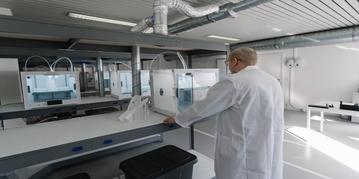 3D Printing: Transforming Modern Manufacturing