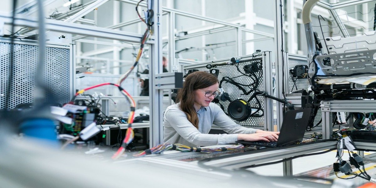 3 Ways AI & ML Are Transforming Supply Chain Planning