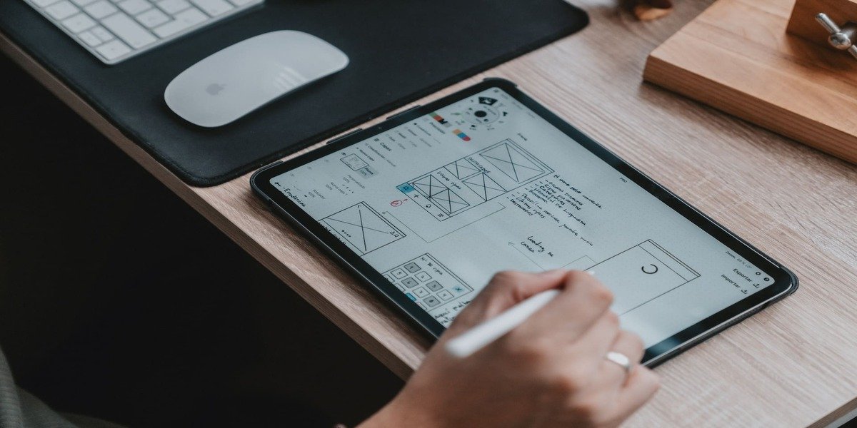 Graphic Design And UI/UX Design For An Engaging Digital Experience
