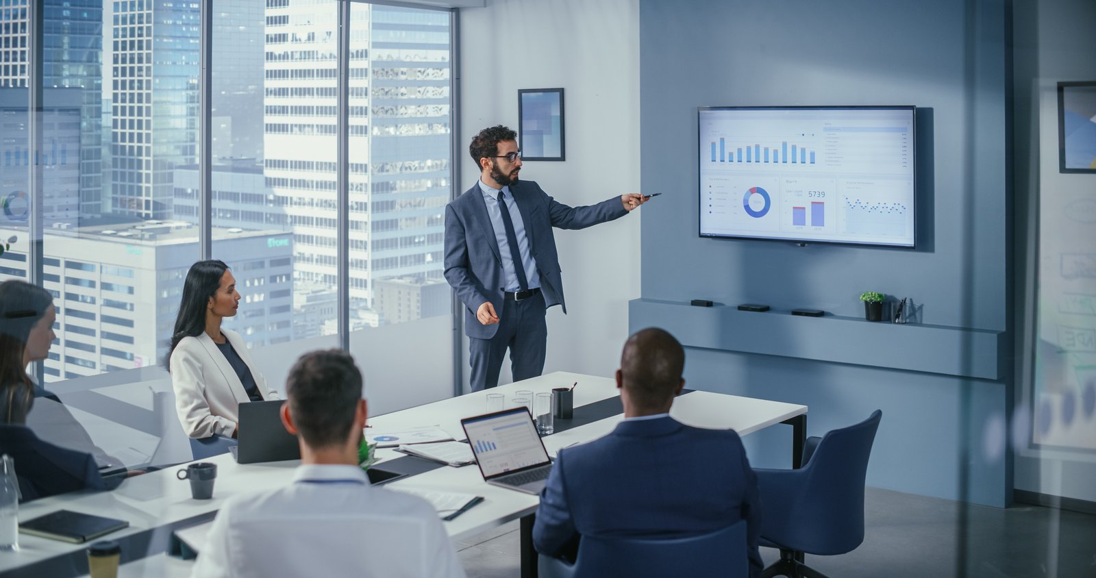 Harnessing Expert Networks for Effective Crisis Management