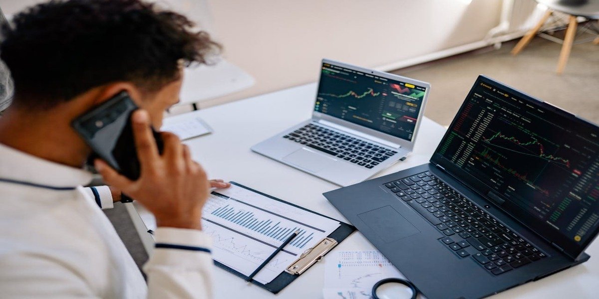 Veeva vs Salesforce: Pharma CRM Showdown