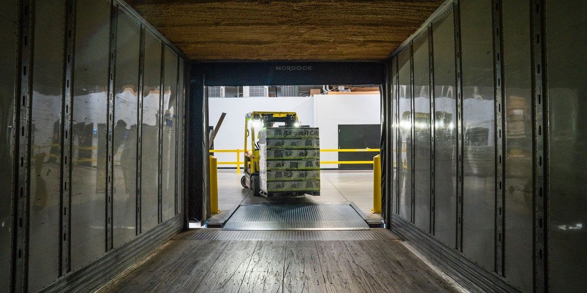 Future Of Logistics Industry: Navigating Challenges And Embracing Opportunities