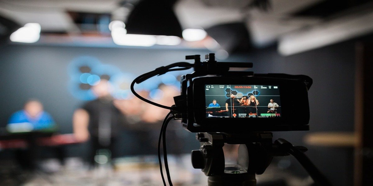 Live Streaming Transforms E-Commerce