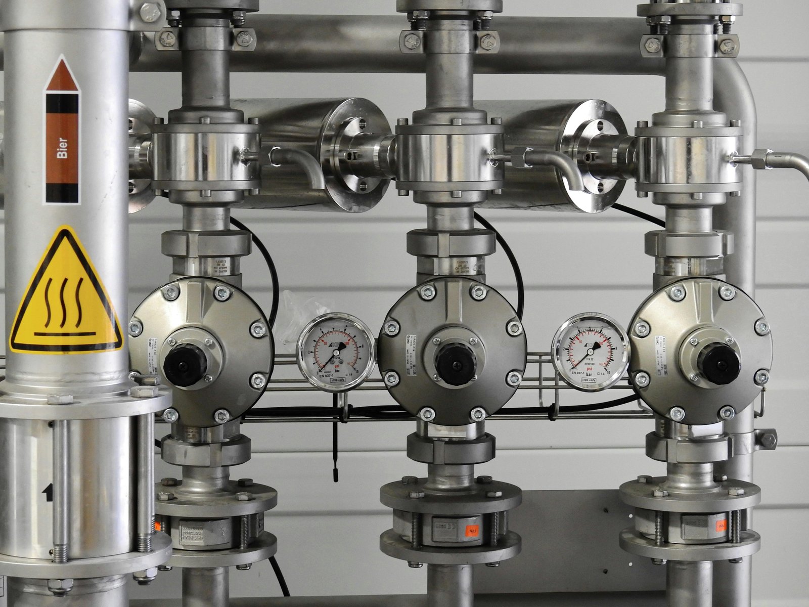 Low-Carbon Special Steels and Market Advantage